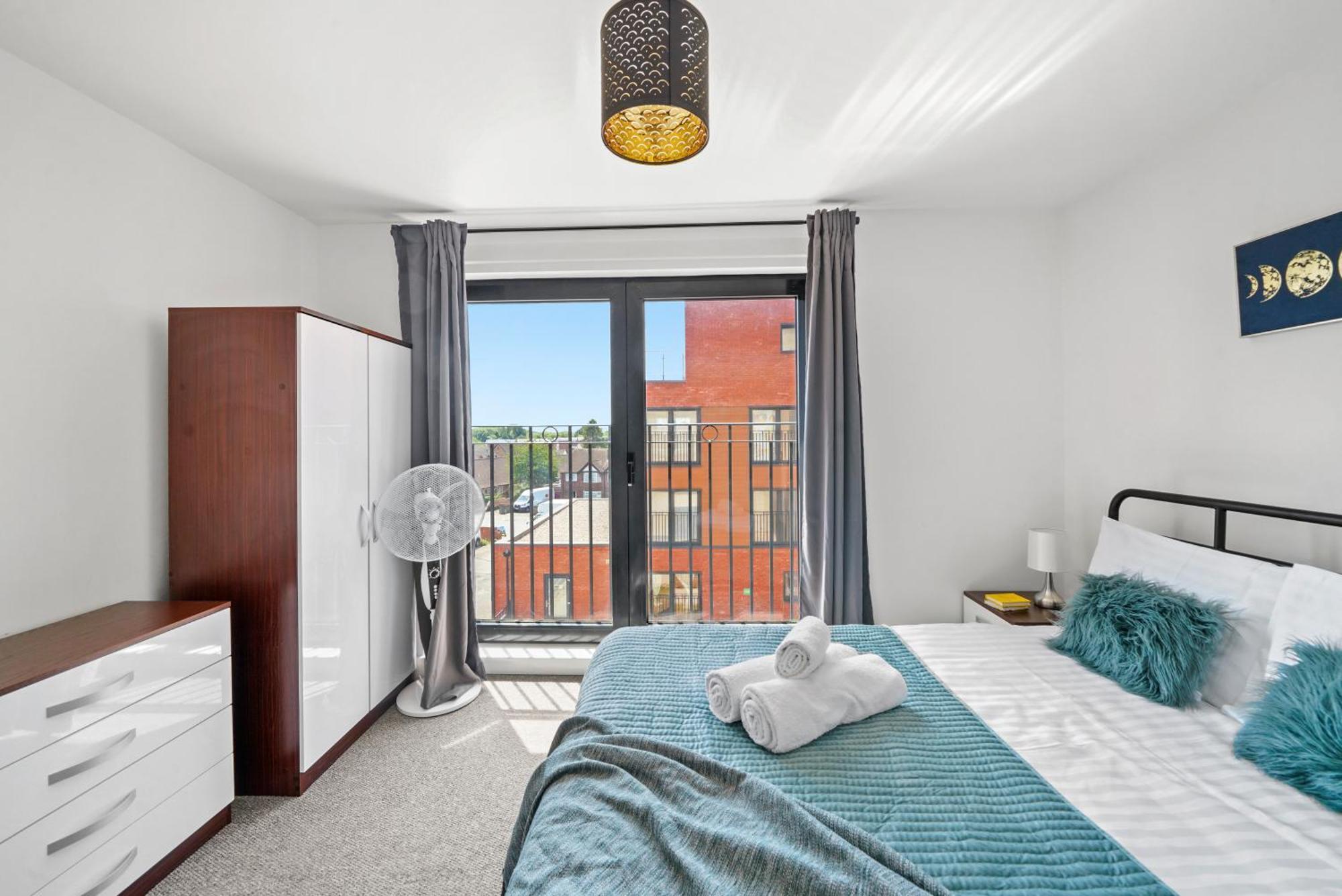 One And Two Bed Apartments Slough Near Heathrow Colnbrook Buitenkant foto
