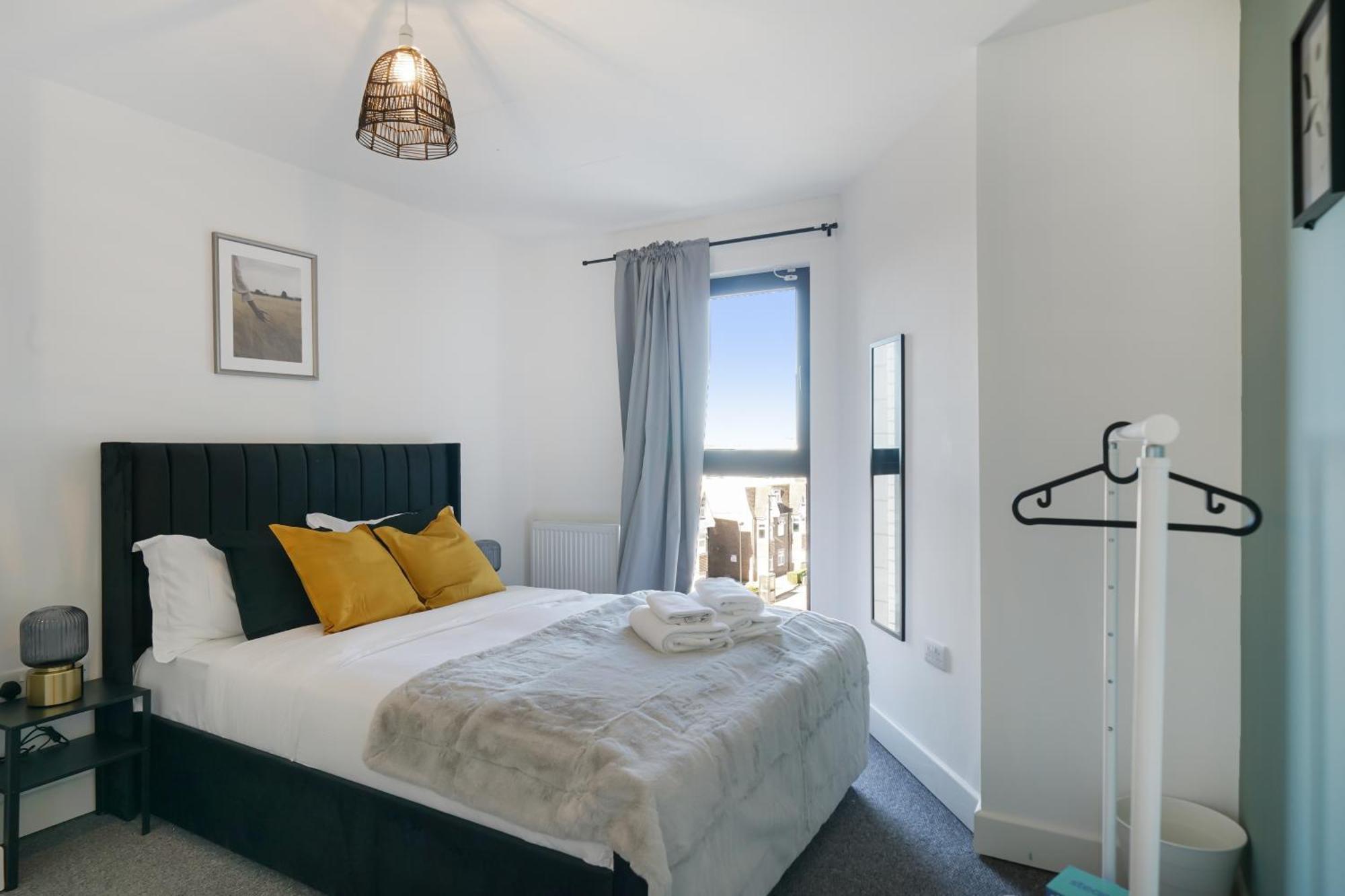 One And Two Bed Apartments Slough Near Heathrow Colnbrook Buitenkant foto