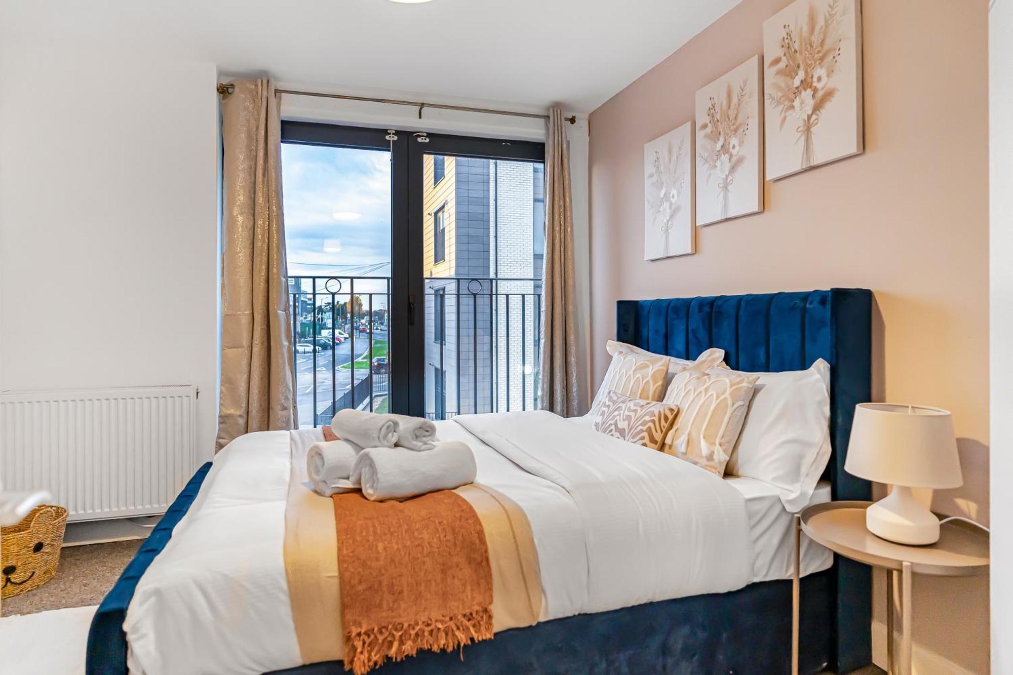 One And Two Bed Apartments Slough Near Heathrow Colnbrook Buitenkant foto